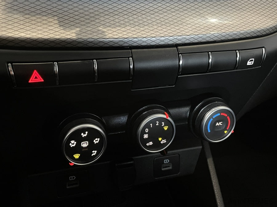 Фото LADA Vesta I Рестайлинг с пробегом | №7