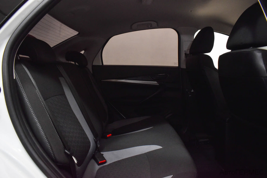 Фото LADA Vesta I Рестайлинг с пробегом | №11