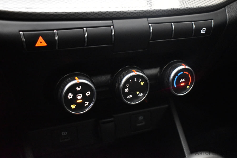 Фото LADA Vesta I Рестайлинг с пробегом | №8