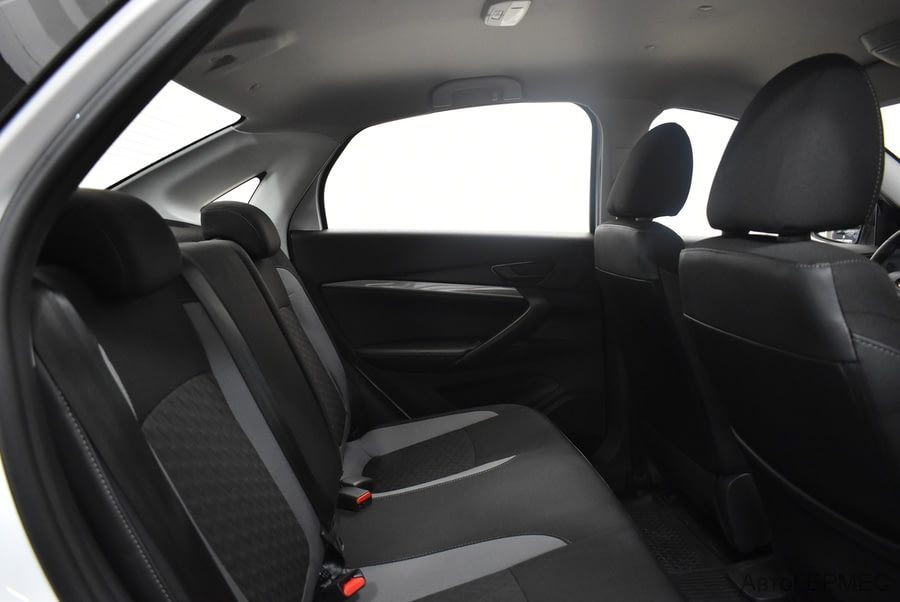 Фото LADA Vesta I Рестайлинг с пробегом | №11