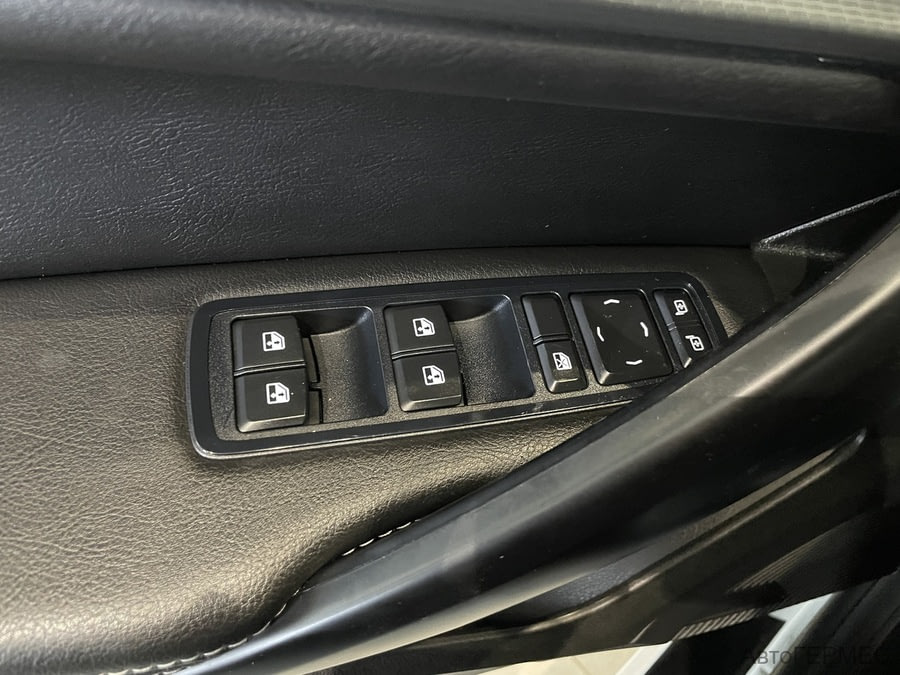 Фото LADA Vesta I Рестайлинг с пробегом | №10