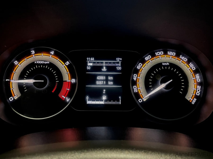 Фото LADA Vesta I Рестайлинг с пробегом | №6