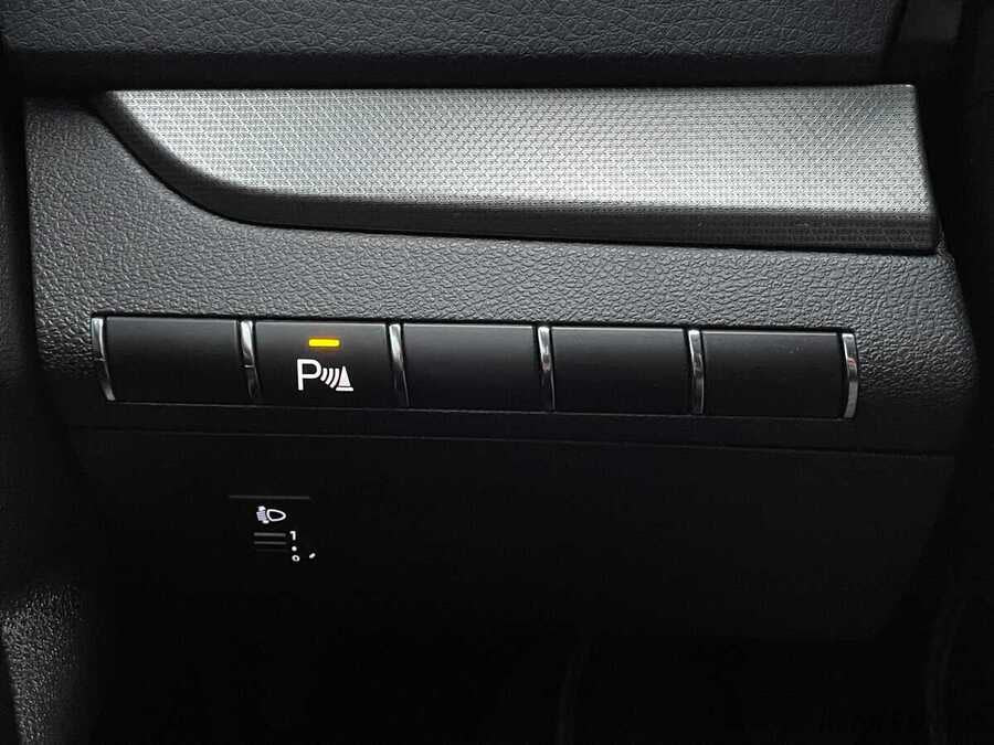 Фото LADA Vesta I Рестайлинг с пробегом | №11 Фото LADA Vesta I Рестайлинг с пробегом | №11