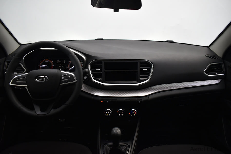 Фото LADA Vesta I Рестайлинг с пробегом | №5 Фото LADA Vesta I Рестайлинг с пробегом | №5