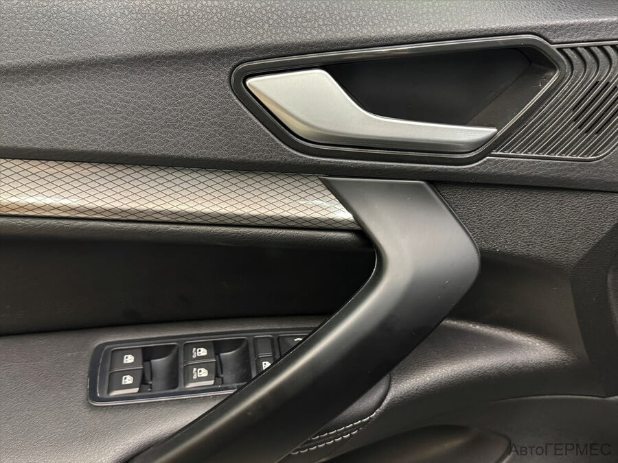 Фото LADA Vesta I Рестайлинг с пробегом | №11