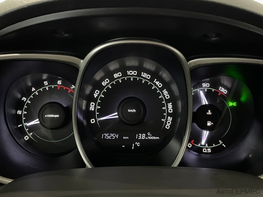 Фото LADA Vesta I с пробегом | №6 Фото LADA Vesta I с пробегом | №6