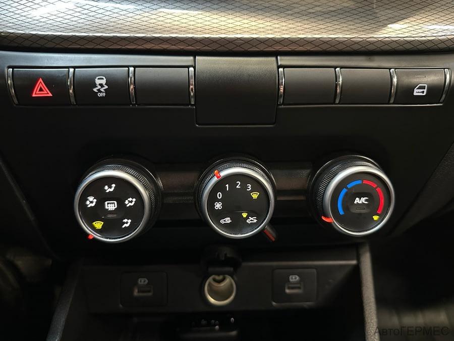 Фото LADA Vesta I Рестайлинг с пробегом | №7