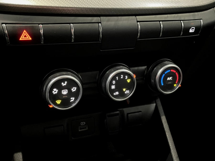 Фото LADA Vesta I Рестайлинг с пробегом | №7