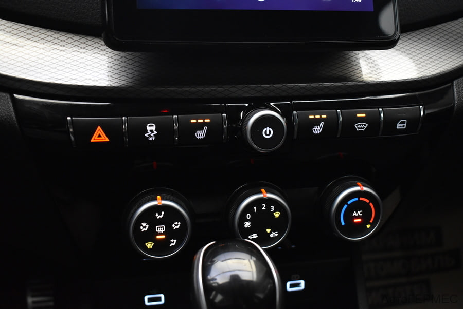 Фото LADA Vesta I Рестайлинг с пробегом | №7