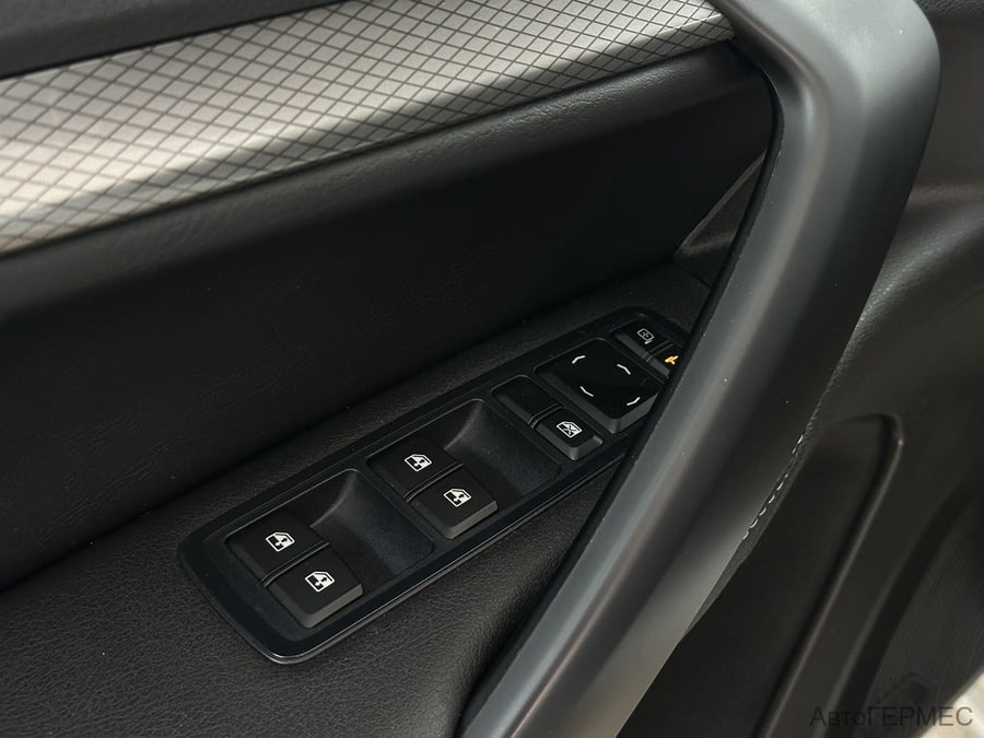 Фото LADA Vesta I Рестайлинг с пробегом | №9 Фото LADA Vesta I Рестайлинг с пробегом | №9