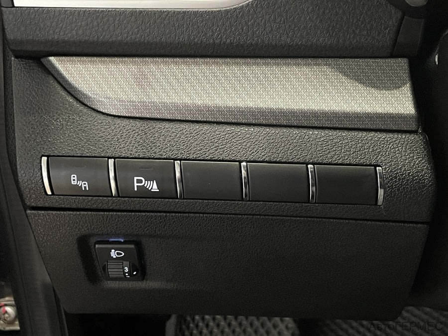 Фото LADA Vesta I Рестайлинг с пробегом | №11