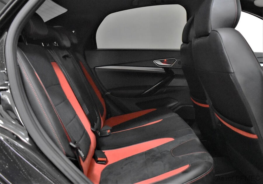 Фото LADA Vesta I Рестайлинг с пробегом | №13 Фото LADA Vesta I Рестайлинг с пробегом | №13