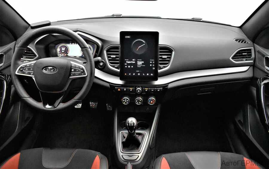 Фото LADA Vesta I Рестайлинг с пробегом | №5 Фото LADA Vesta I Рестайлинг с пробегом | №5