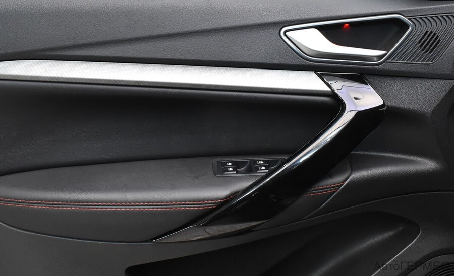 Фото LADA Vesta I Рестайлинг с пробегом | №11 Фото LADA Vesta I Рестайлинг с пробегом | №11