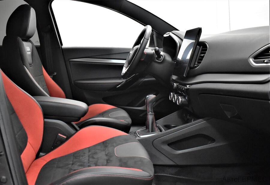 Фото LADA Vesta I Рестайлинг с пробегом | №12 Фото LADA Vesta I Рестайлинг с пробегом | №12