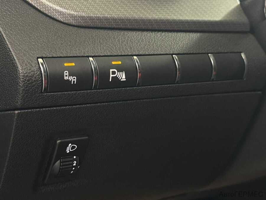 Фото LADA Vesta I Рестайлинг с пробегом | №7 Фото LADA Vesta I Рестайлинг с пробегом | №7