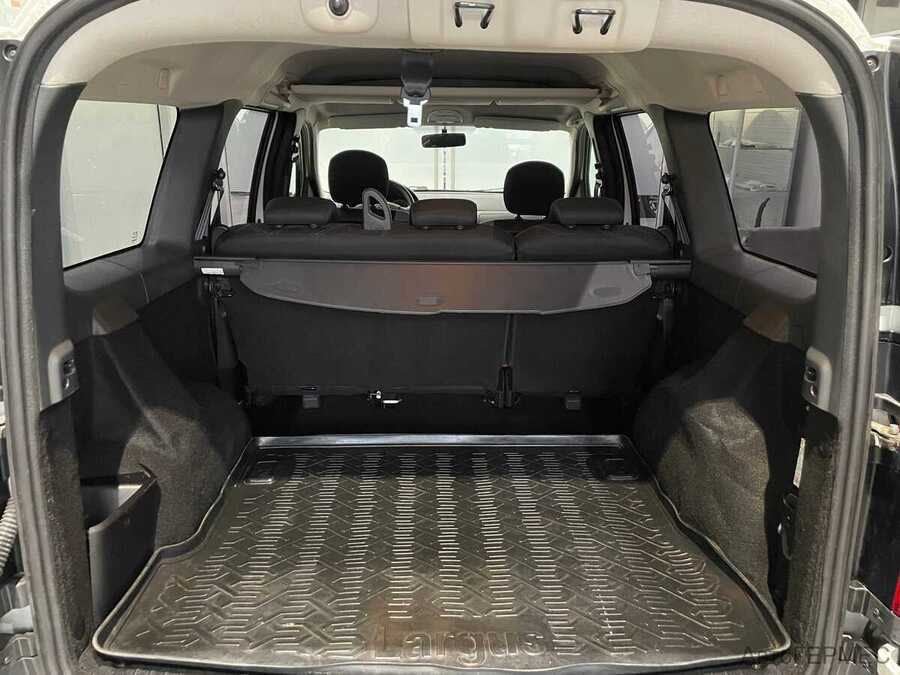 Фото LADA Largus I с пробегом | №14 Фото LADA Largus I с пробегом | №14