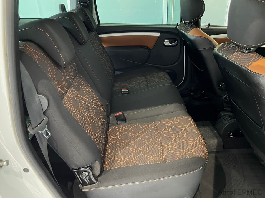 Фото LADA Largus I с пробегом | №13