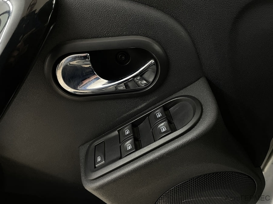 Фото LADA Largus I Рестайлинг с пробегом | №8