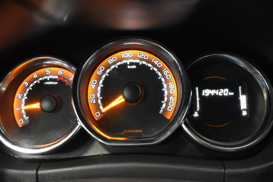 Фото LADA LARGUS CROSS 1 ресталинг с пробегом | №6 Фото LADA LARGUS CROSS 1 ресталинг с пробегом | №6