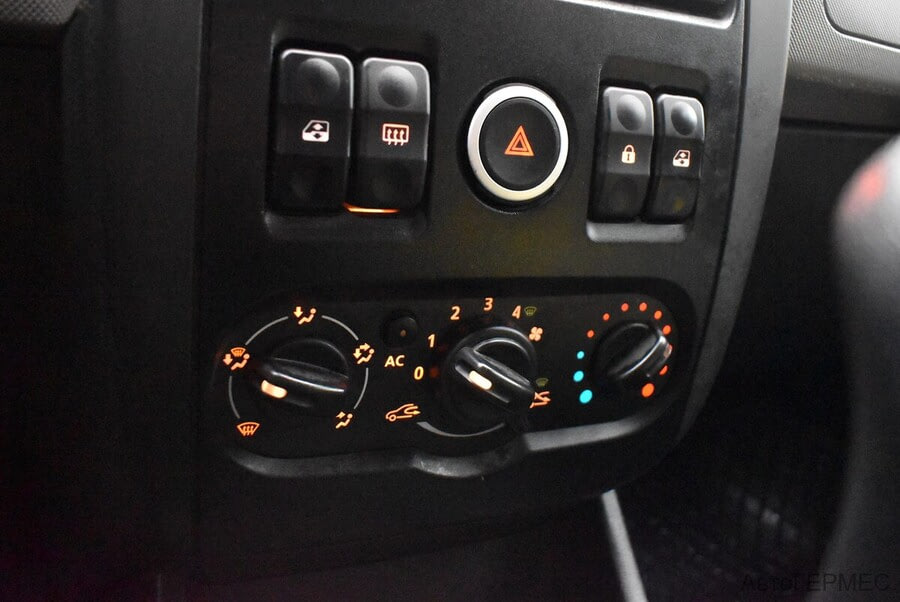 Фото LADA Largus I с пробегом | №8