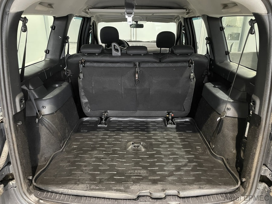 Фото LADA Largus I с пробегом | №15