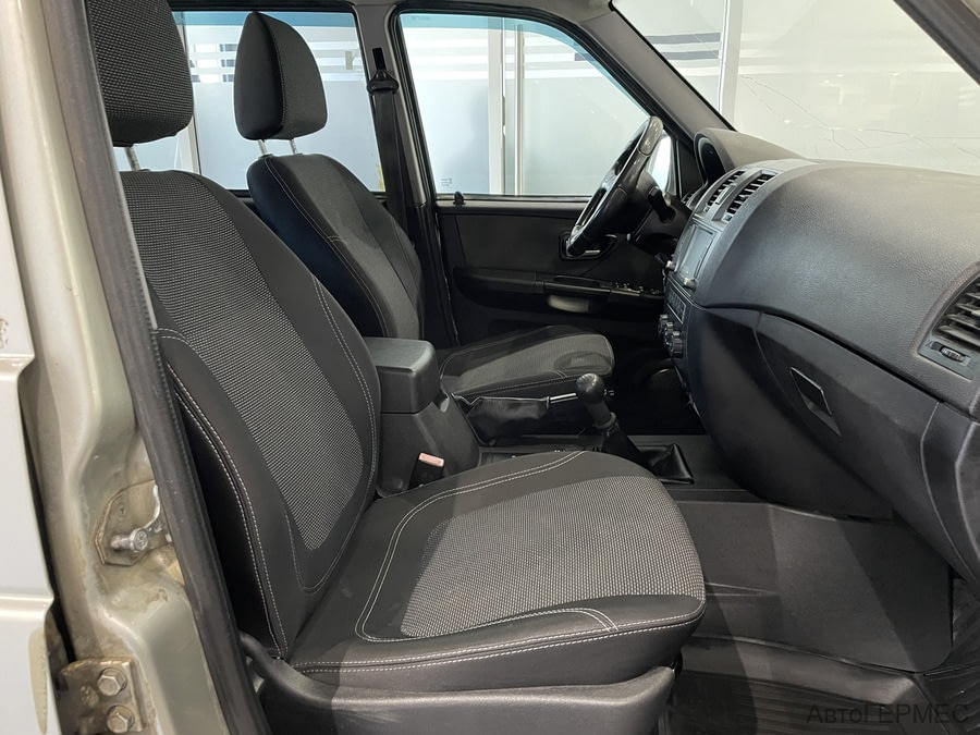 Фото УАЗ Патриот I Рестайлинг 2 с пробегом | №12