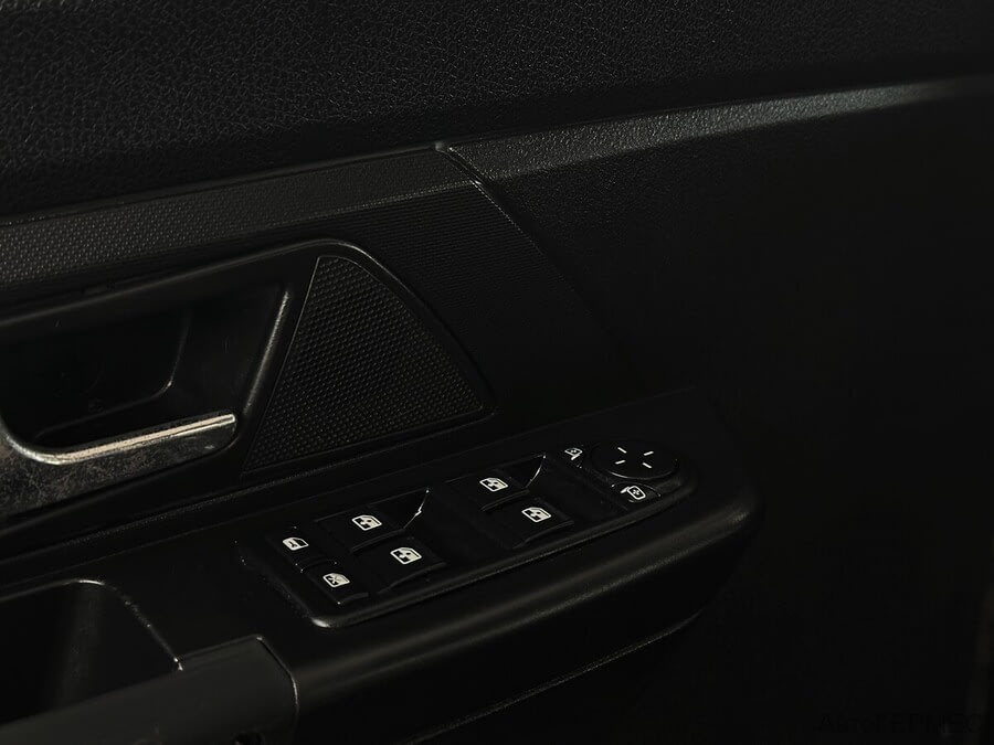 Фото УАЗ Патриот I Рестайлинг 2 с пробегом | №10 Фото УАЗ Патриот I Рестайлинг 2 с пробегом | №10