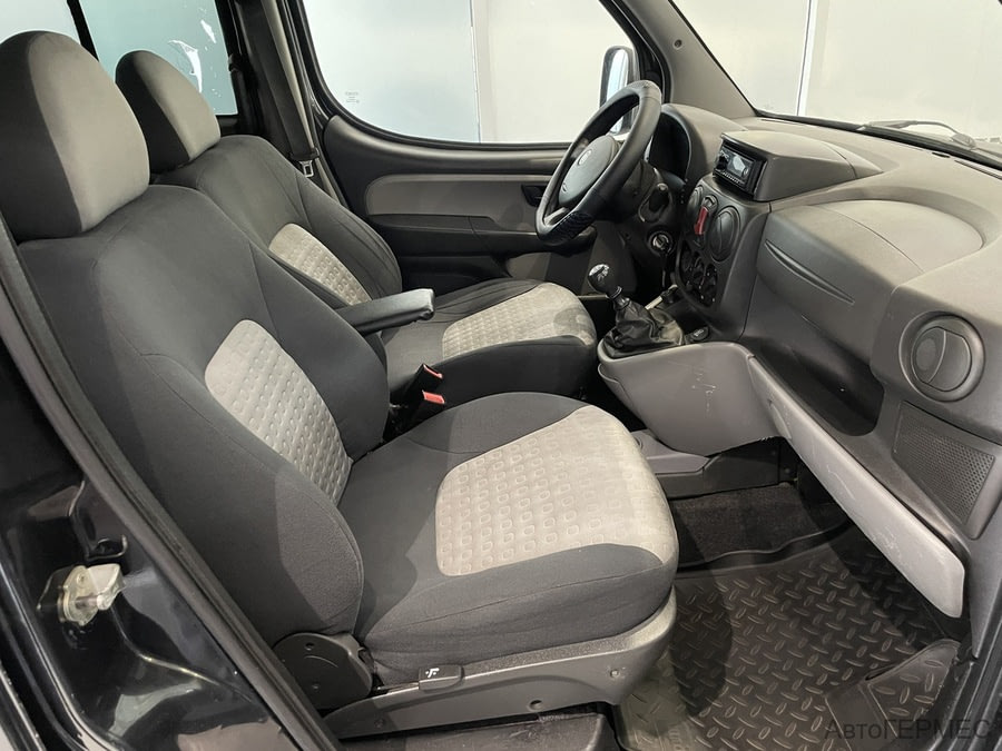 Фото FIAT Doblo I Рестайлинг с пробегом | №9 Фото FIAT Doblo I Рестайлинг с пробегом | №9