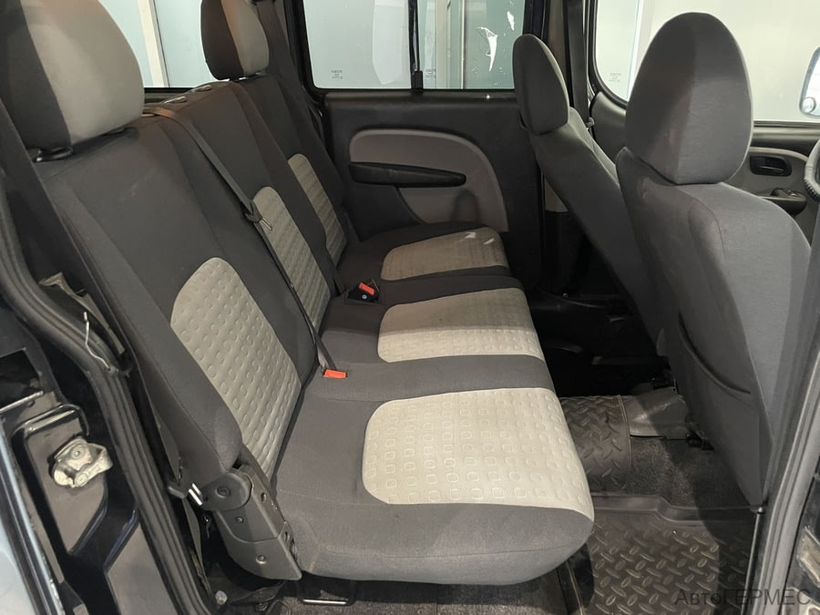 Фото FIAT Doblo I Рестайлинг с пробегом | №10 Фото FIAT Doblo I Рестайлинг с пробегом | №10