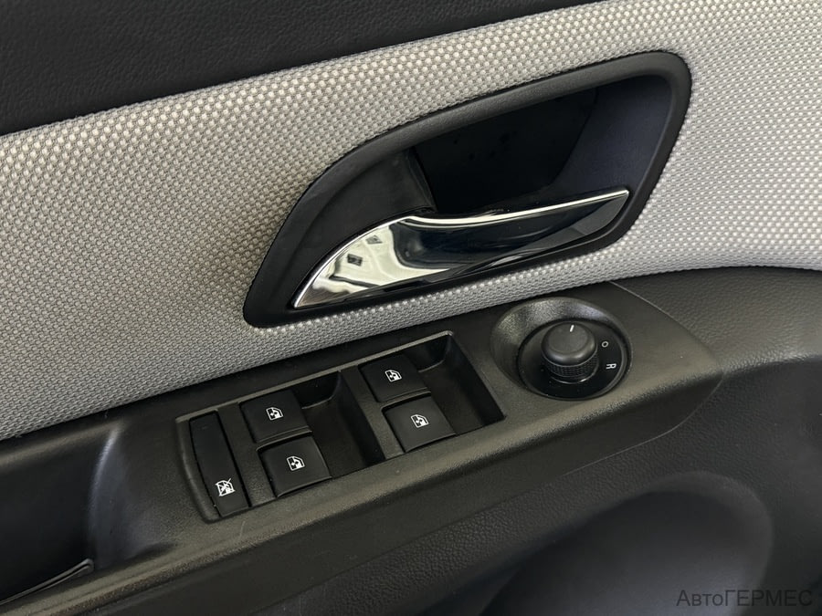 Фото Chevrolet Cruze I Рестайлинг с пробегом | №8