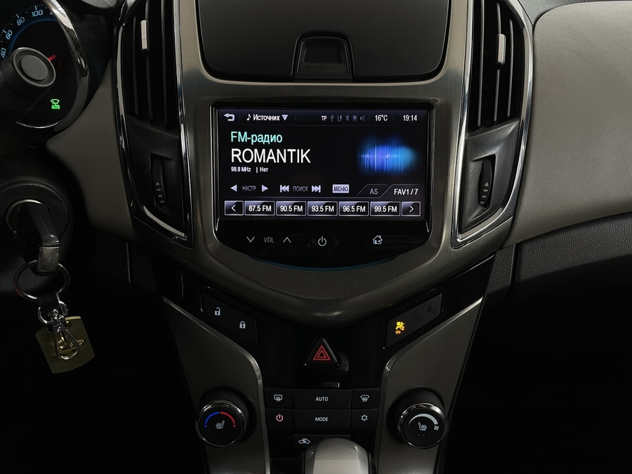 Фото Chevrolet Cruze I Рестайлинг с пробегом | №7