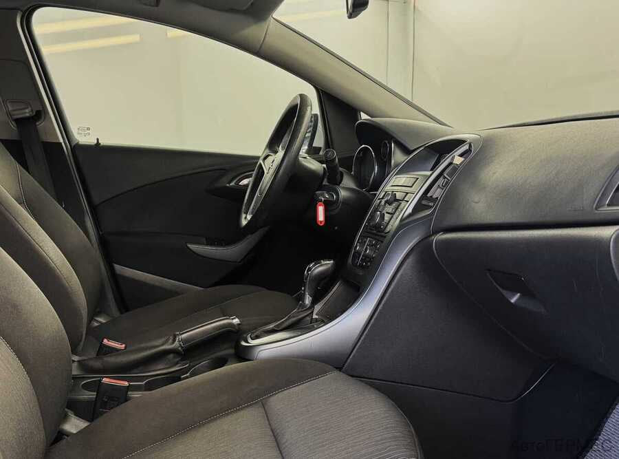 Фото Opel Astra J Рестайлинг с пробегом | №10