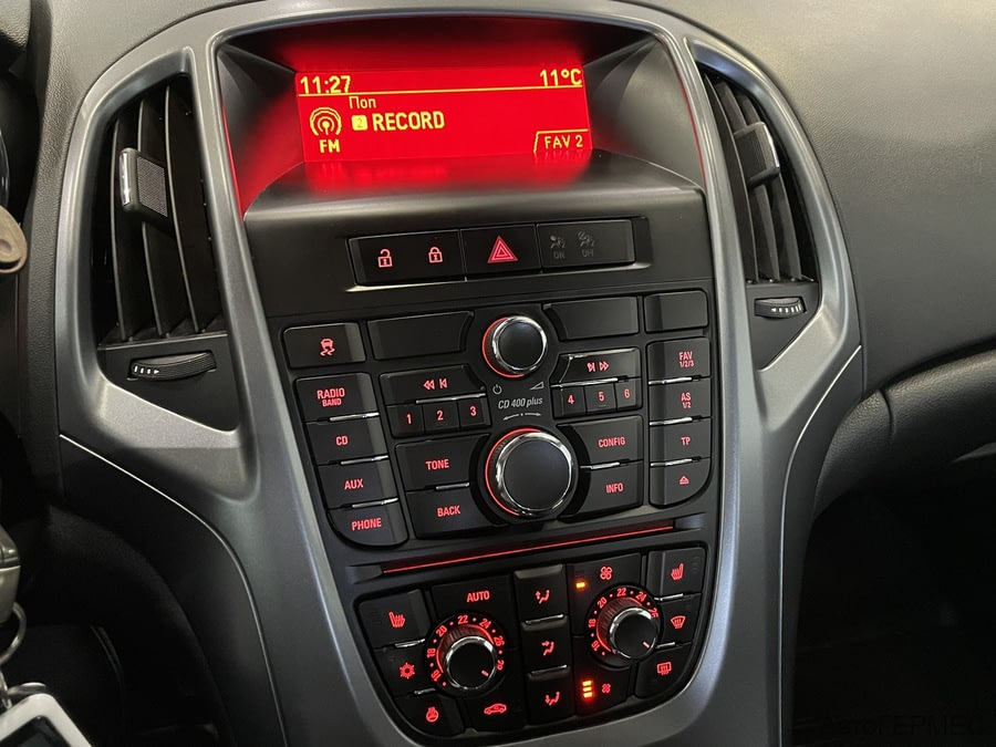 Фото Opel Astra J Рестайлинг с пробегом | №7 Фото Opel Astra J Рестайлинг с пробегом | №7