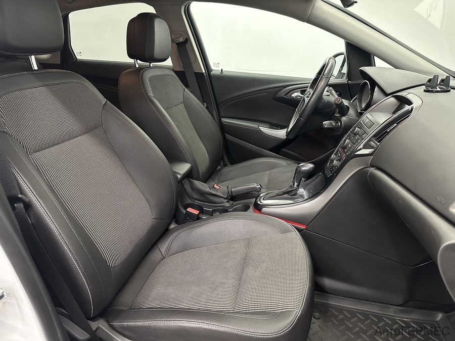 Фото Opel Astra J Рестайлинг с пробегом | №12