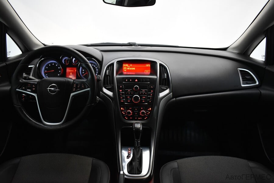 Фото Opel Astra J Рестайлинг с пробегом | №5