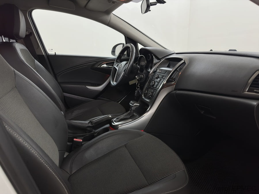 Фото Opel Astra J с пробегом | №9 Фото Opel Astra J с пробегом | №9