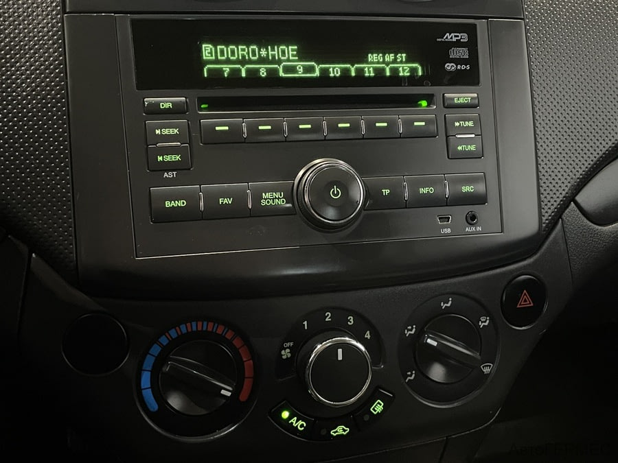 Фото Chevrolet Aveo I Рестайлинг с пробегом | №7