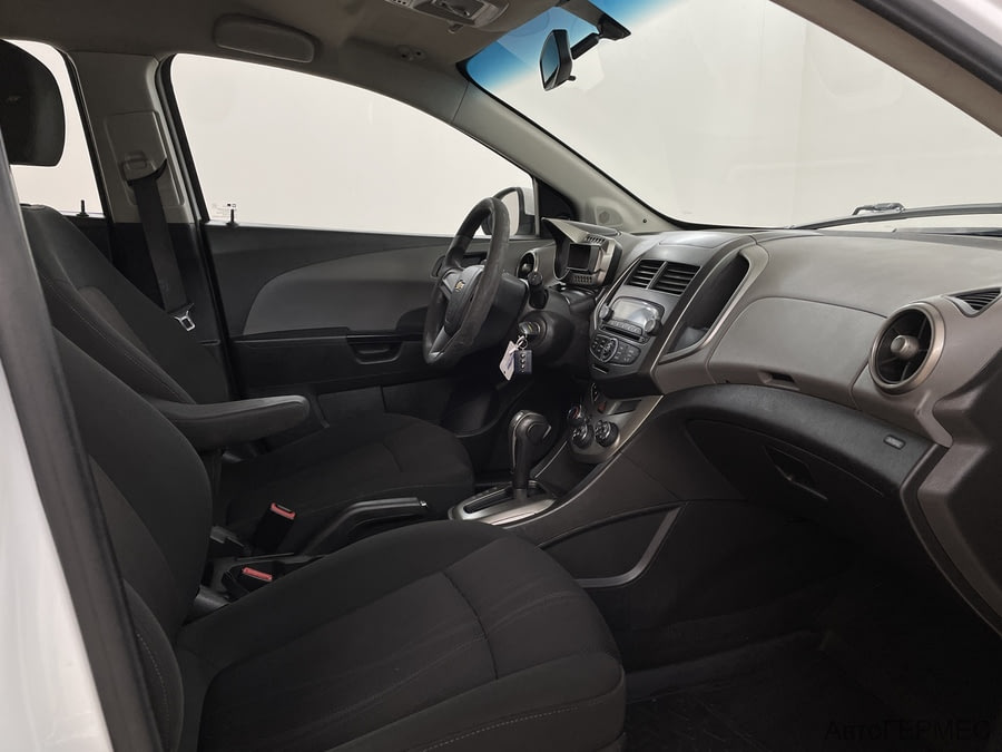 Фото Chevrolet Aveo II с пробегом | №9