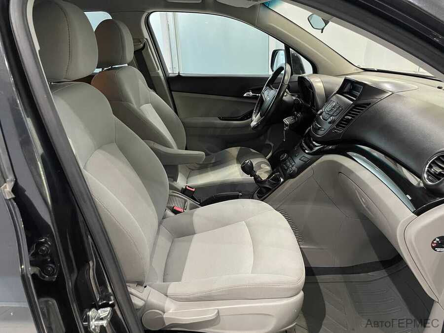 Фото Chevrolet Orlando I с пробегом | №11 Фото Chevrolet Orlando I с пробегом | №11