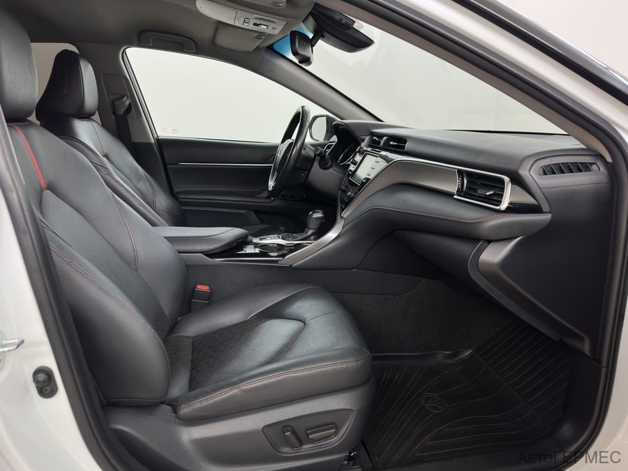 Фото TOYOTA Camry VIII (XV70) с пробегом | №14