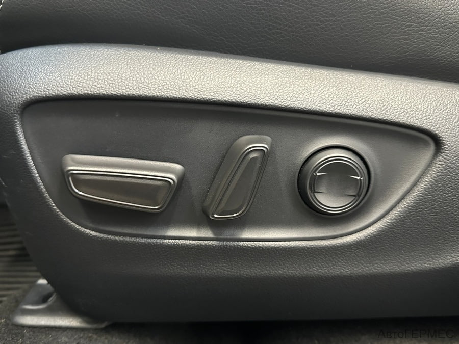 Фото TOYOTA RAV4 V (XA50) с пробегом | №16