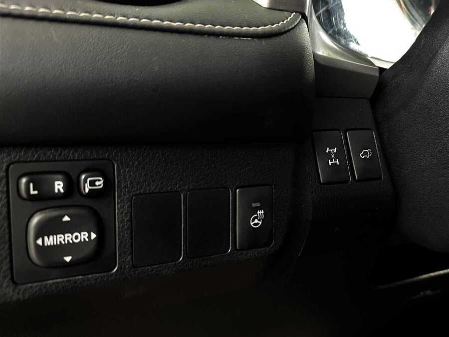 Фото TOYOTA RAV4 IV (XA40) Рестайлинг с пробегом | №11