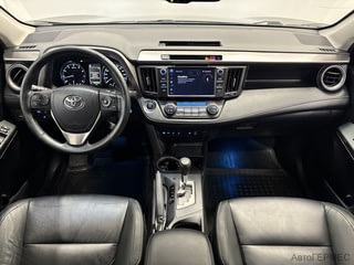 Фото TOYOTA RAV4 IV (XA40) Рестайлинг с пробегом