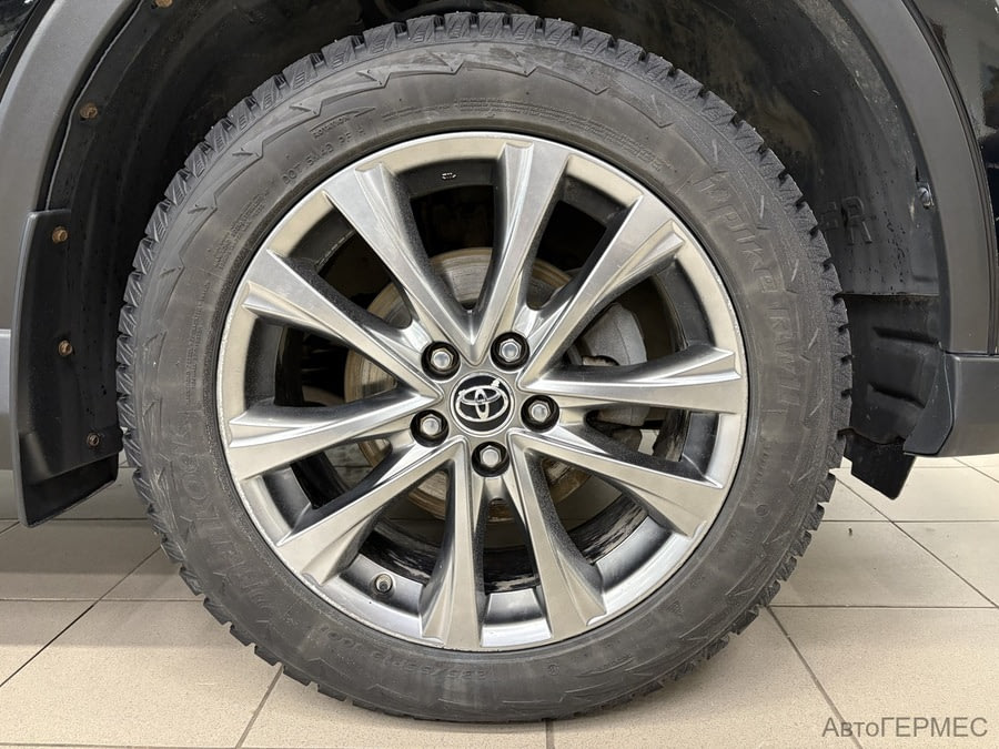 Фото TOYOTA RAV4 IV (XA40) Рестайлинг с пробегом | №16 Фото TOYOTA RAV4 IV (XA40) Рестайлинг с пробегом | №16