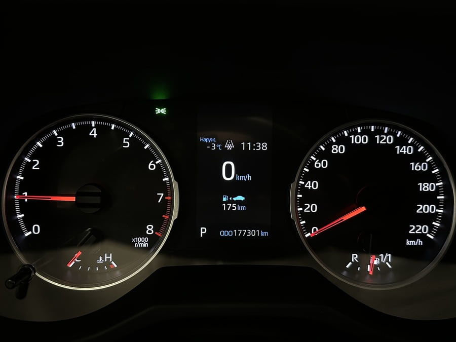 Фото TOYOTA RAV4 V (XA50) с пробегом | №6 Фото TOYOTA RAV4 V (XA50) с пробегом | №6