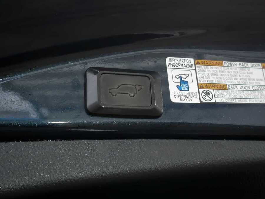 Фото TOYOTA RAV4 IV (XA40) Рестайлинг с пробегом | №17 Фото TOYOTA RAV4 IV (XA40) Рестайлинг с пробегом | №17