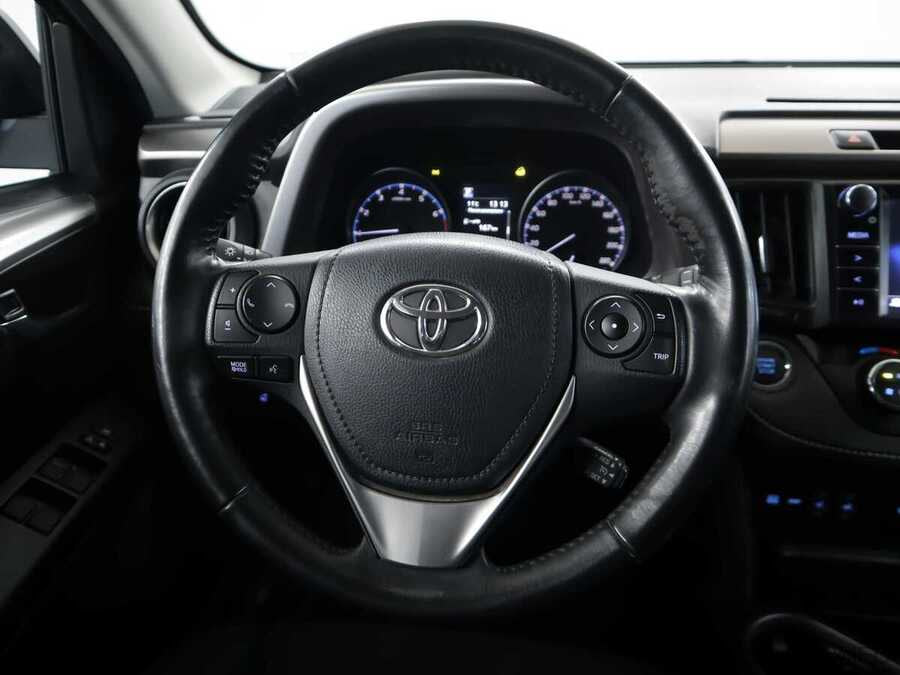 Фото TOYOTA RAV4 IV (XA40) Рестайлинг с пробегом | №9 Фото TOYOTA RAV4 IV (XA40) Рестайлинг с пробегом | №9