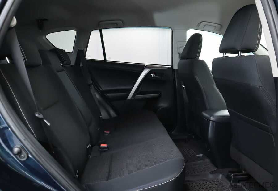 Фото TOYOTA RAV4 IV (XA40) Рестайлинг с пробегом | №15 Фото TOYOTA RAV4 IV (XA40) Рестайлинг с пробегом | №15