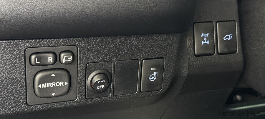 Фото TOYOTA RAV4 IV (XA40) Рестайлинг с пробегом | №7 Фото TOYOTA RAV4 IV (XA40) Рестайлинг с пробегом | №7